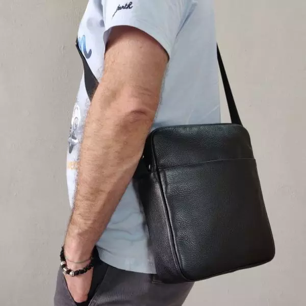 Мужская кожаная сумка из натуральной кожи MYZ TOKYO через плечо мужская барсетка кросс-боди кожаная сумка-планшет Чоловіча шкіряна сумка з натуральної шкіри через плече чоловіча барсетка крос-боді ТОКИО шкіряна сумка-планшет