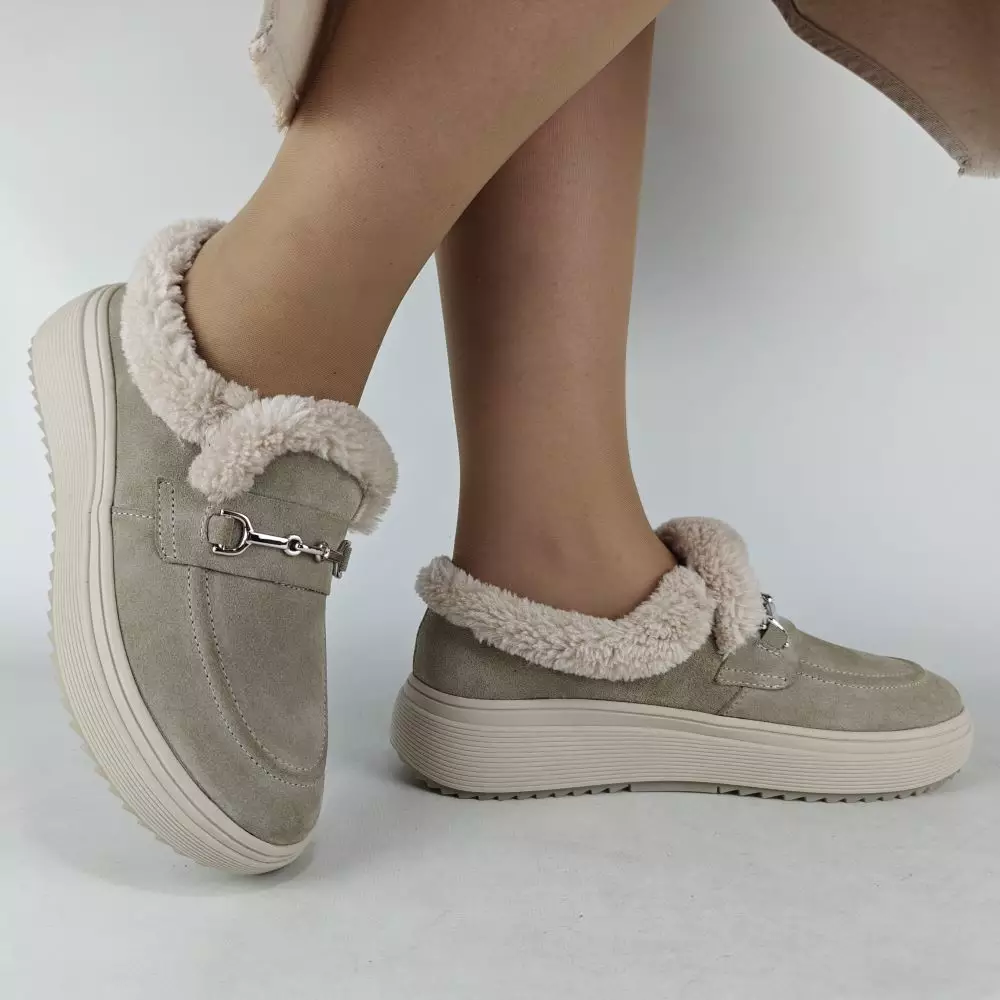 Женские зимние ботинки низкие MYZ 0081 ЛАТТЕ из натуральной замши Latte