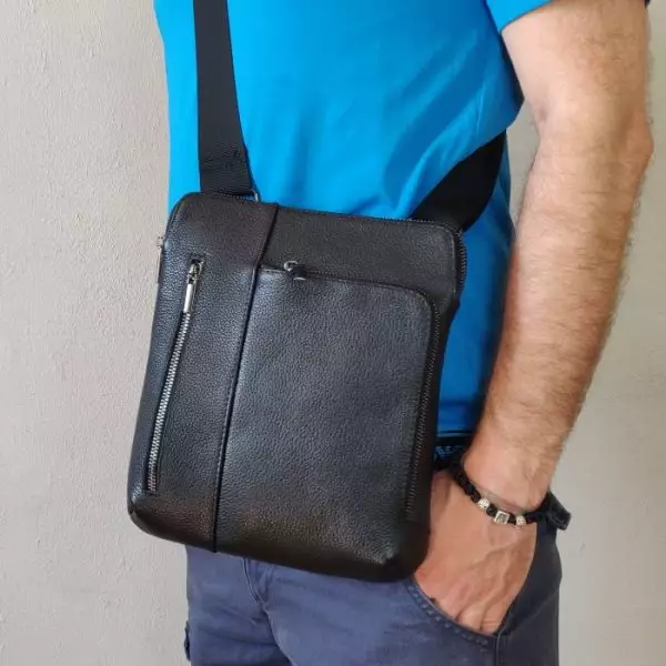 Мужская кожаная сумка из натуральной кожи MYZ LEON через плечо мужская барсетка кросс-боди ЛЕОН кожаная сумка-планшет Чоловіча шкіряна сумка з натуральної шкіри MYZ LEON через плече чоловіча барсетка крос-боді ЛЕОН шкіряна сумка-планшет
